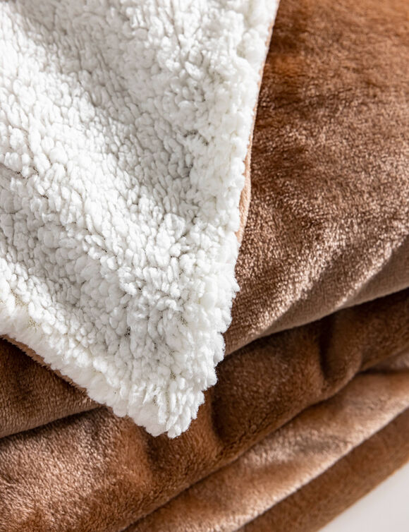 Tweekleurig deken in fleece en sherpa (hazelnootbruin)