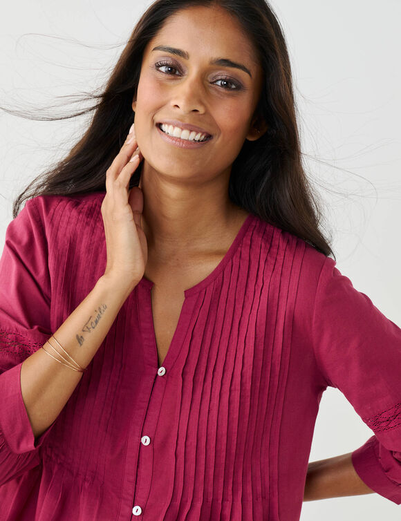 Tunique boutonn&eacute;e &agrave; plis, uni macram&eacute;  (prune)