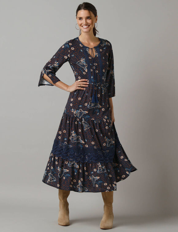 Robe longue imprimée, manches 3/4, détails macramé (marine)
