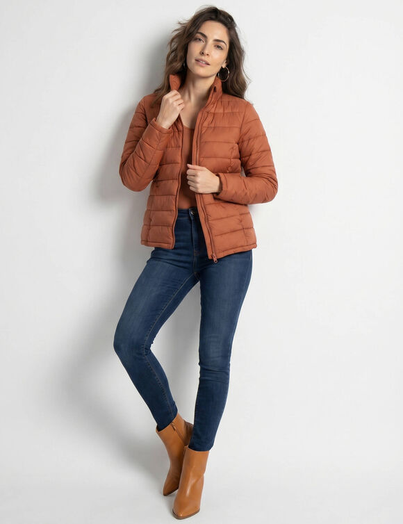 Doudoune zipp&eacute;e courte col montant unie, d&eacute;perlante (caramel)