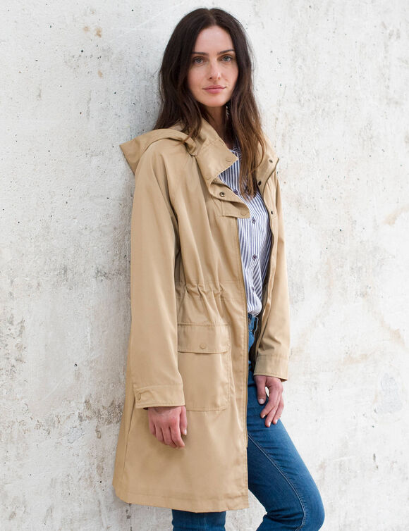 Parka l&eacute;g&egrave;re d&eacute;perlante zipp&eacute;e (beige)