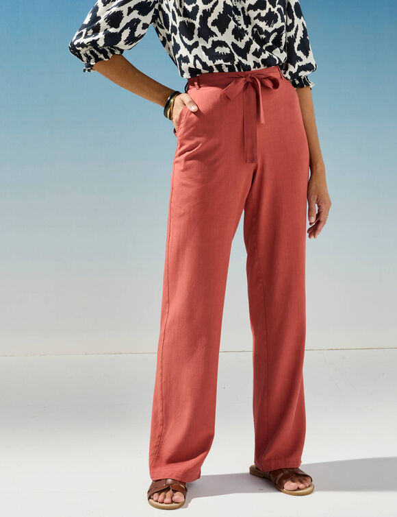 Pantalon droit large ceinturé, tissu fluide (terracotta)