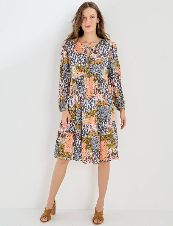 Uitlopende jurk met strook, bedrukt (ecru / karamel)