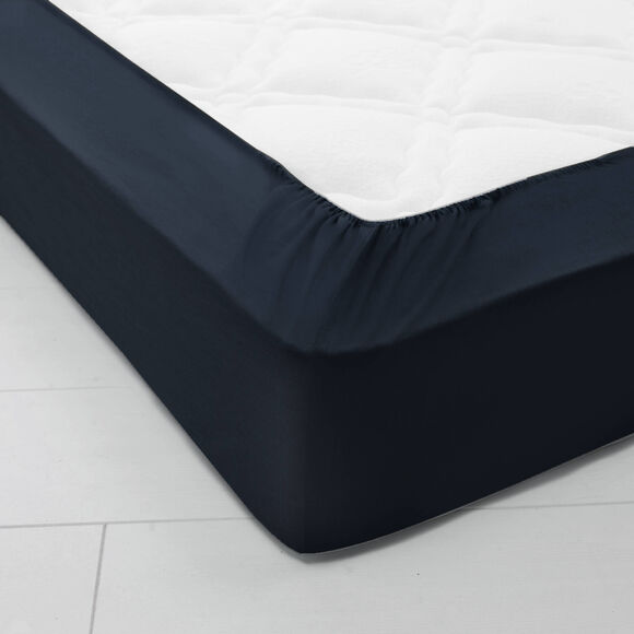 Effen hoeslaken van katoen, 57 draden/cm&sup2; - hoek 32 cm (inktblauw)
