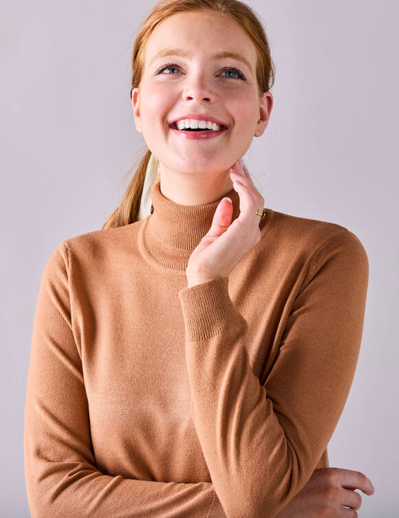 Pull col roulé, toucher doux (noisette)