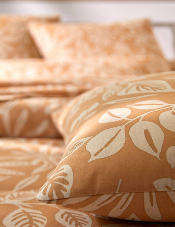 Linge de lit C&eacute;line en coton imprim&eacute; floral (caramel)