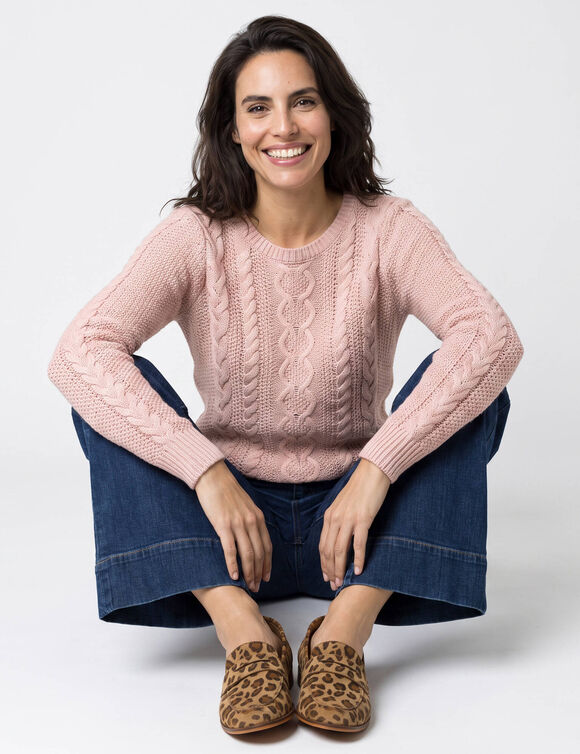 Pull col rond, maille torsad&eacute;e (rose poudr&eacute;)