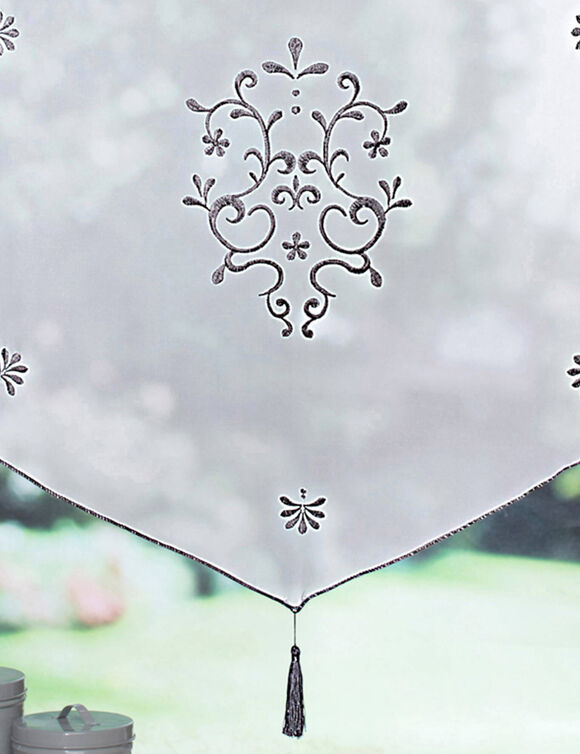 Vitrage pointe baroque brodé finition passe-tringle (gris)
