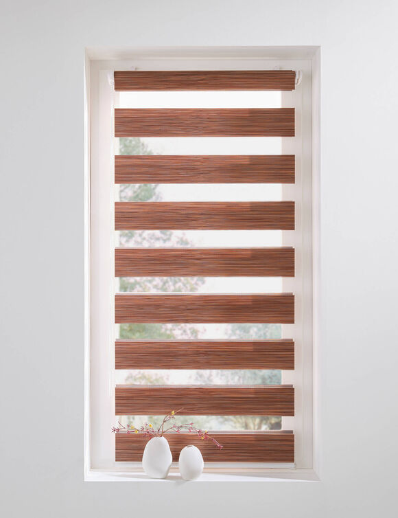 Dag/nacht store met houteffect, om vast te klikken (hout)