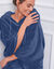 Poncho in fleece met pluchetouch en kap (blauw)