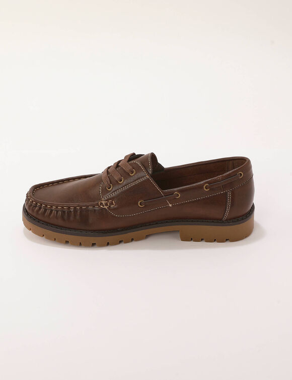 Chaussures homme forme bateau semelle crant&eacute;e (marron)