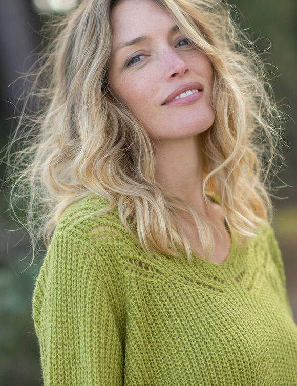 Trui met V-hals, patenttricot met ajour (mosgroen)