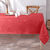 Damast tafellaken met bladerenprint Colombine® (rood)