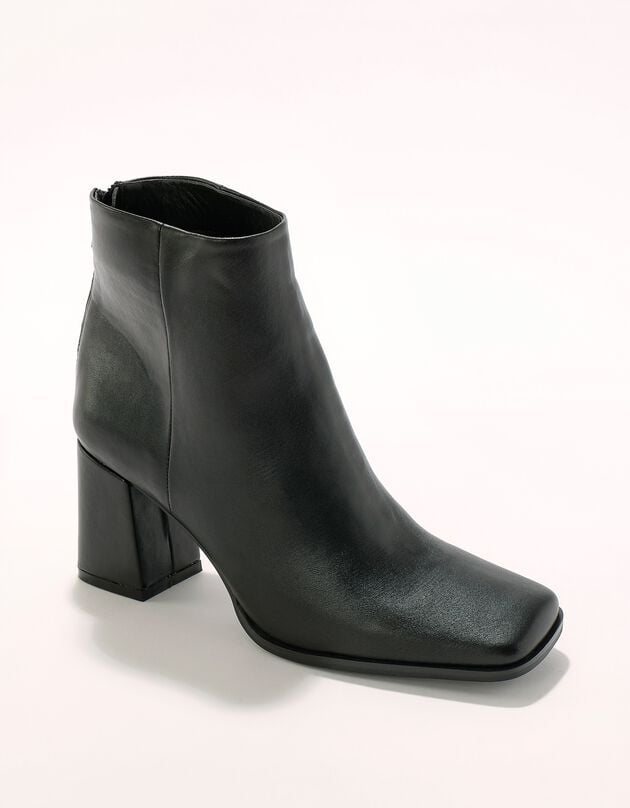 Boots met hak en vierkante neus (zwart)