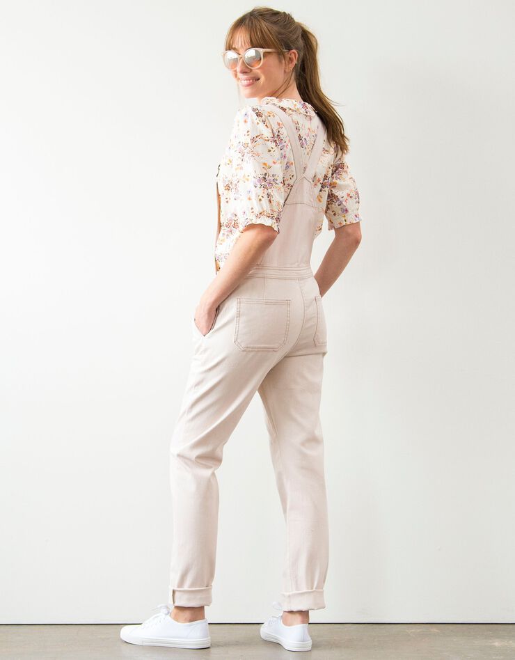 Salopette en jean couleur (beige rosé)
