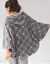 Poncho à capuche, maille polaire toucher peluche (gris / rose)