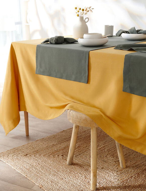 Tafellaken met linnenaspect (kerrie)