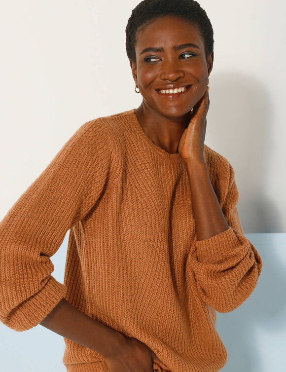 Pull col rond, maille anglaise toucher doux (noisette)