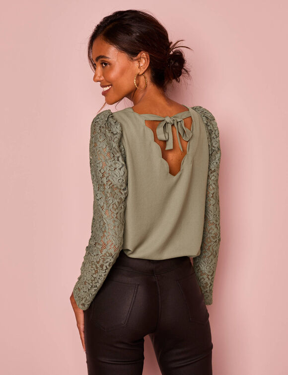 Bloes met festonrand achter (bronskleur)