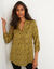 Blouse imprimé graphique col tunisien, crêpe (vert olive / noir)