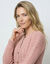 Cardigan in kabeltricot (poederroze)