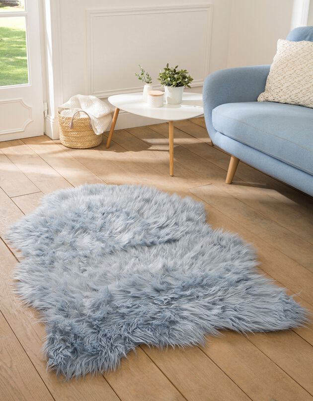 Tapis poils forme peau de bête (bleu glacier)