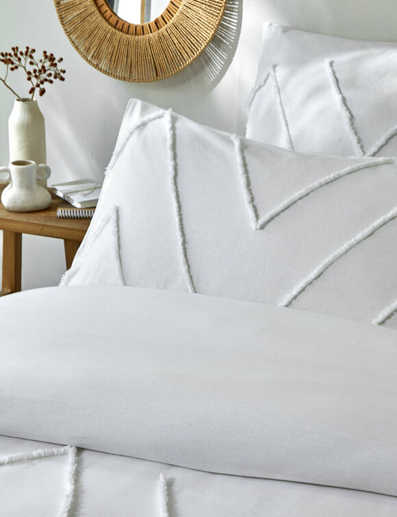 Linge de lit Amezia finition tuft&eacute; en relief - coton lav&eacute; 57 fils/cm&sup2; (blanc)