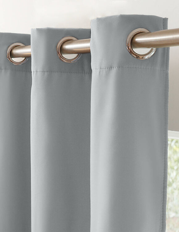 Rideau isolant uni envers polaire finition oeillets (gris perle)
