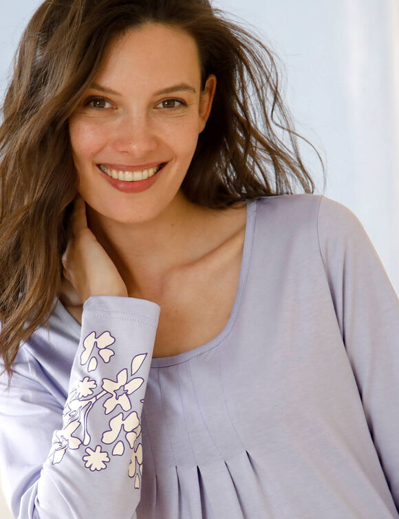 Chemise de nuit imprim&eacute;e fleurie manches longues (parme)