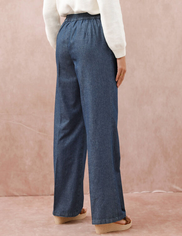 Jean large taille &eacute;lastiqu&eacute;e, denim l&eacute;ger (brut)