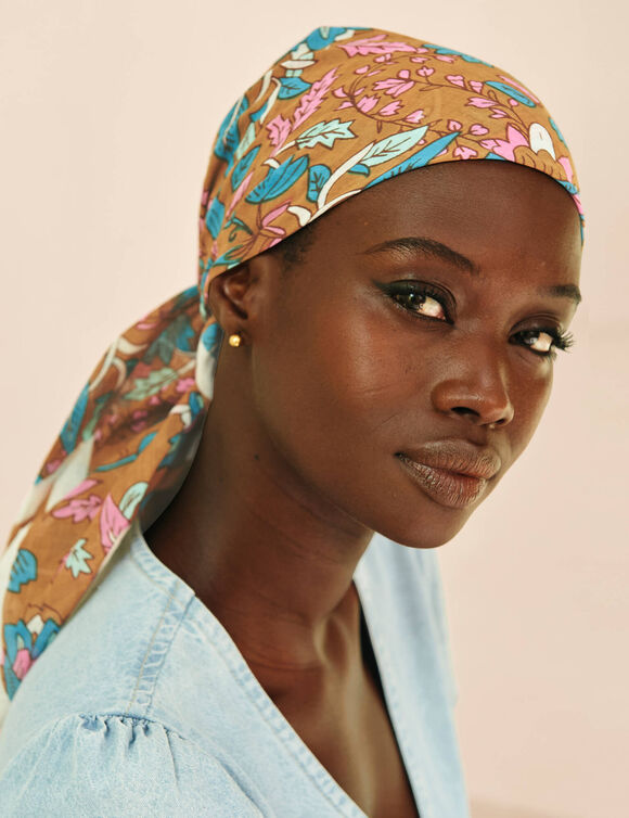 Foulard in katoenvoile, bloemenprint (saffraangeel)