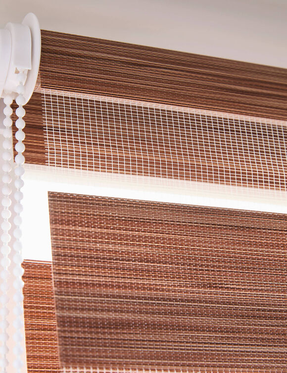 Dag/nacht store met houteffect, om vast te klikken (hout)