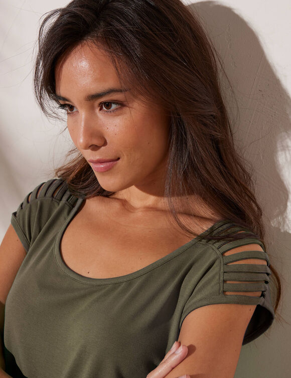 T-shirt maille unie, la&ccedil;age &eacute;paules (vert olive)