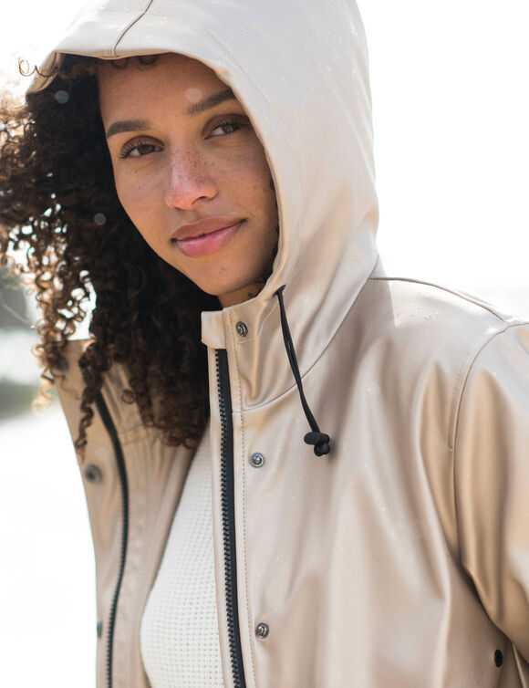 Ciré imperméable en polyester recyclé(**) (beige irisé)