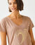 T-shirt col V imprim&eacute; dor&eacute; (taupe clair)