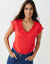 T-shirt uni, col V macram&eacute; (rouge)