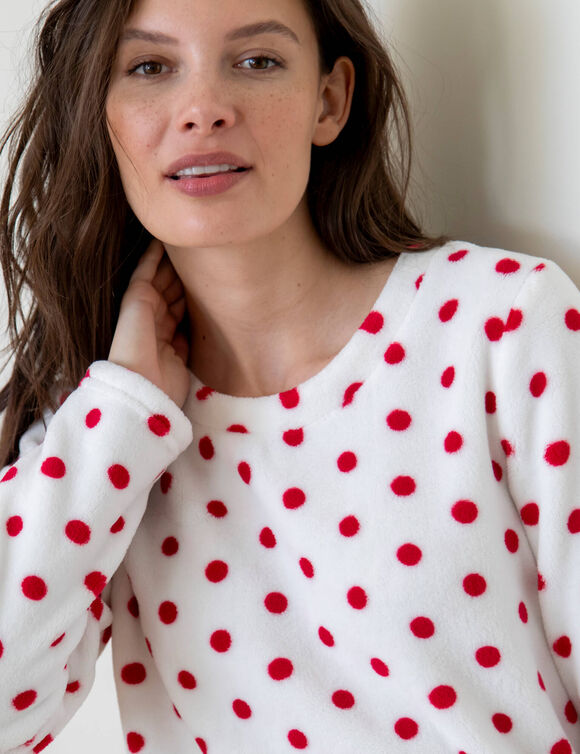 Pyjama van fleece met stippenprint, plucheachtig aanvoelend, met lange mouwen (kers bolletjes)