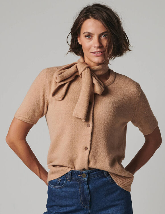 Gilet manches courtes, maille moelleuse, &eacute;charpe coordonn&eacute;e (beige)