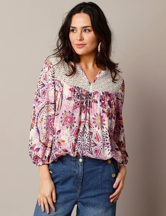 Blouse macramé manches 3/4, crépon imprimé (écru / violet)