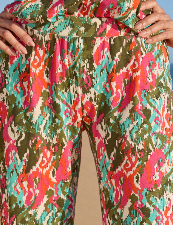 Pantacourt forme boule, imprim&eacute; ethnique (kaki / rose)