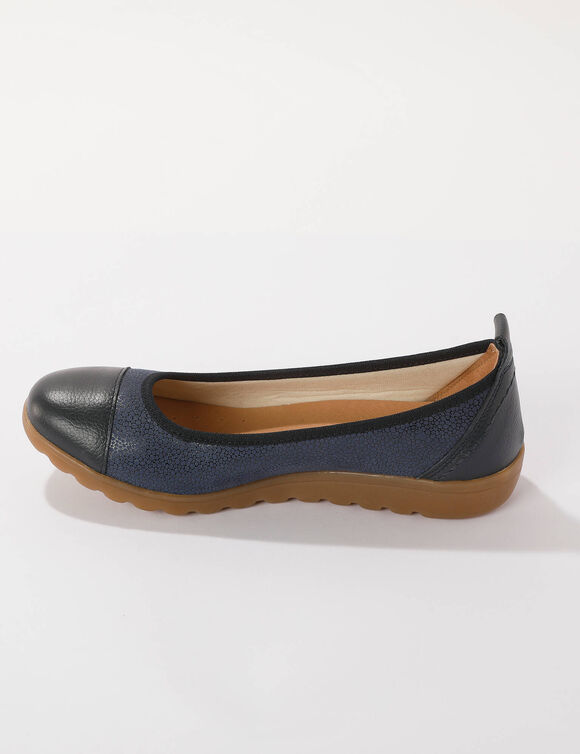 Ballerines en cuir largeur confort, avec empi&egrave;cements extensibles (bleu)