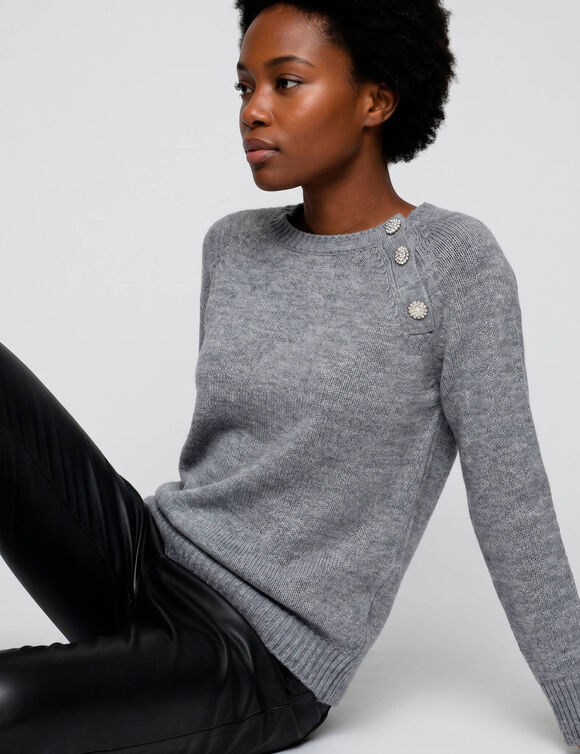 Pull &eacute;paule boutonn&eacute;e bijoux (gris chin&eacute;)