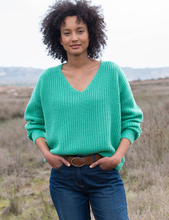 Pull loose col V, maille anglaise toucher doux (vert émeraude)