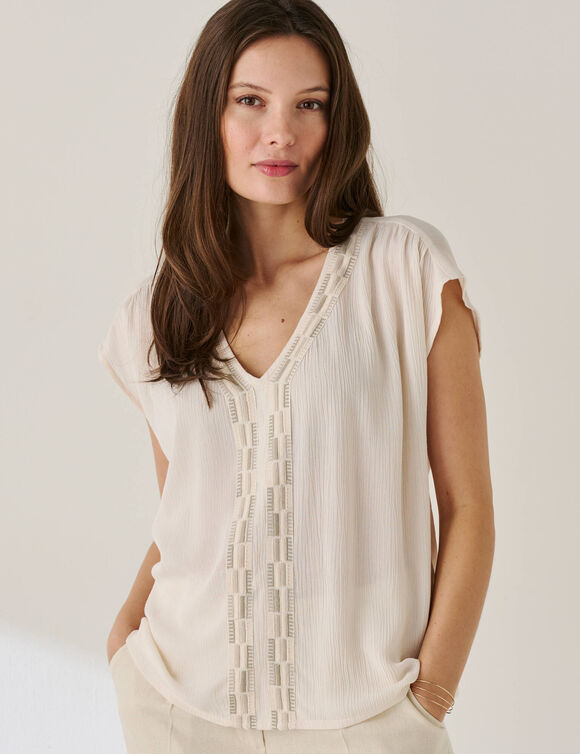 Soepele bloes met fantasieborduursel (naturel)