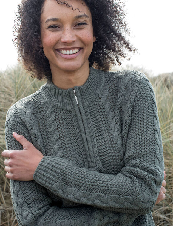 Pull col montant zipp&eacute;, maille torsad&eacute;e (kaki)