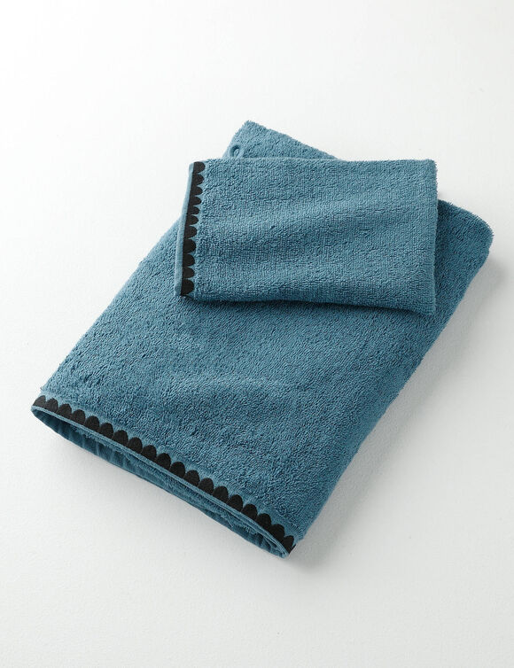 Serviettes de bain finition broderie fantaisie - 420g/m2 (bleu jean)