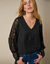 Blouse macramé col V manches longues, crêpe fluide (noir)