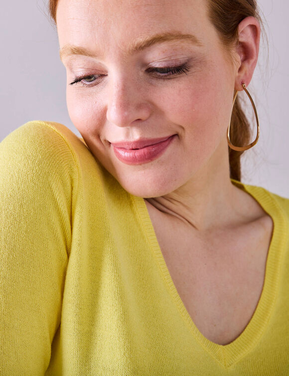 Pull col V, toucher doux (jaune pâle)