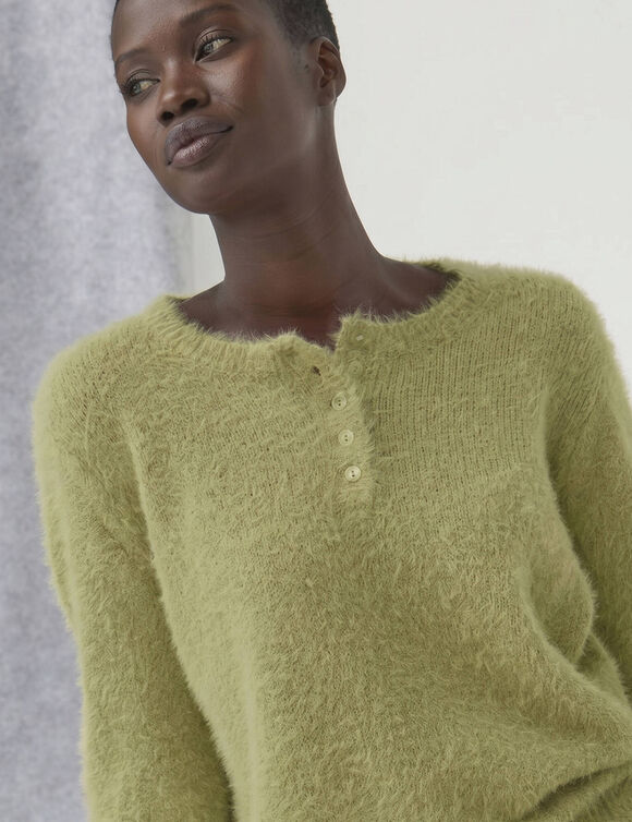 Pull col boutonn&eacute;, maille douceur (vert)