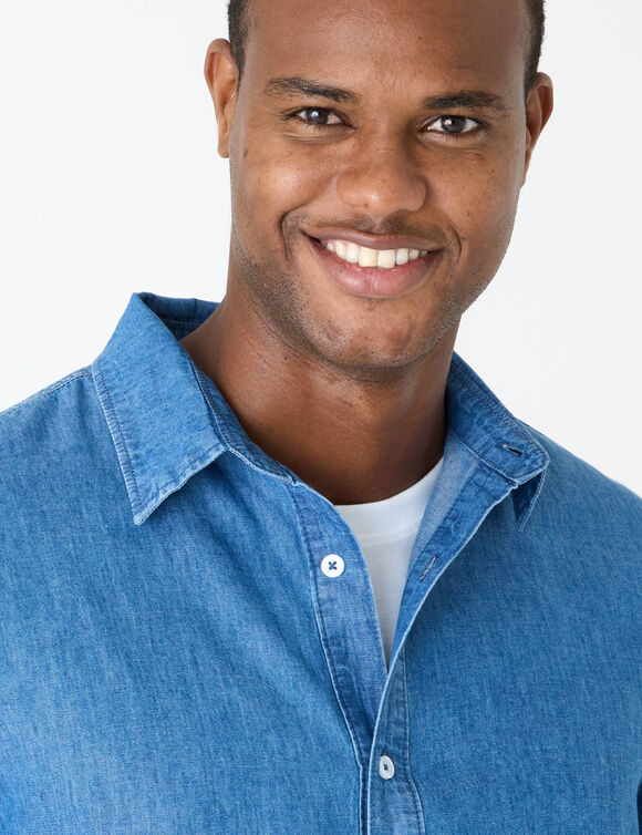 Chemise en denim l&eacute;ger manches longues  (bleu)